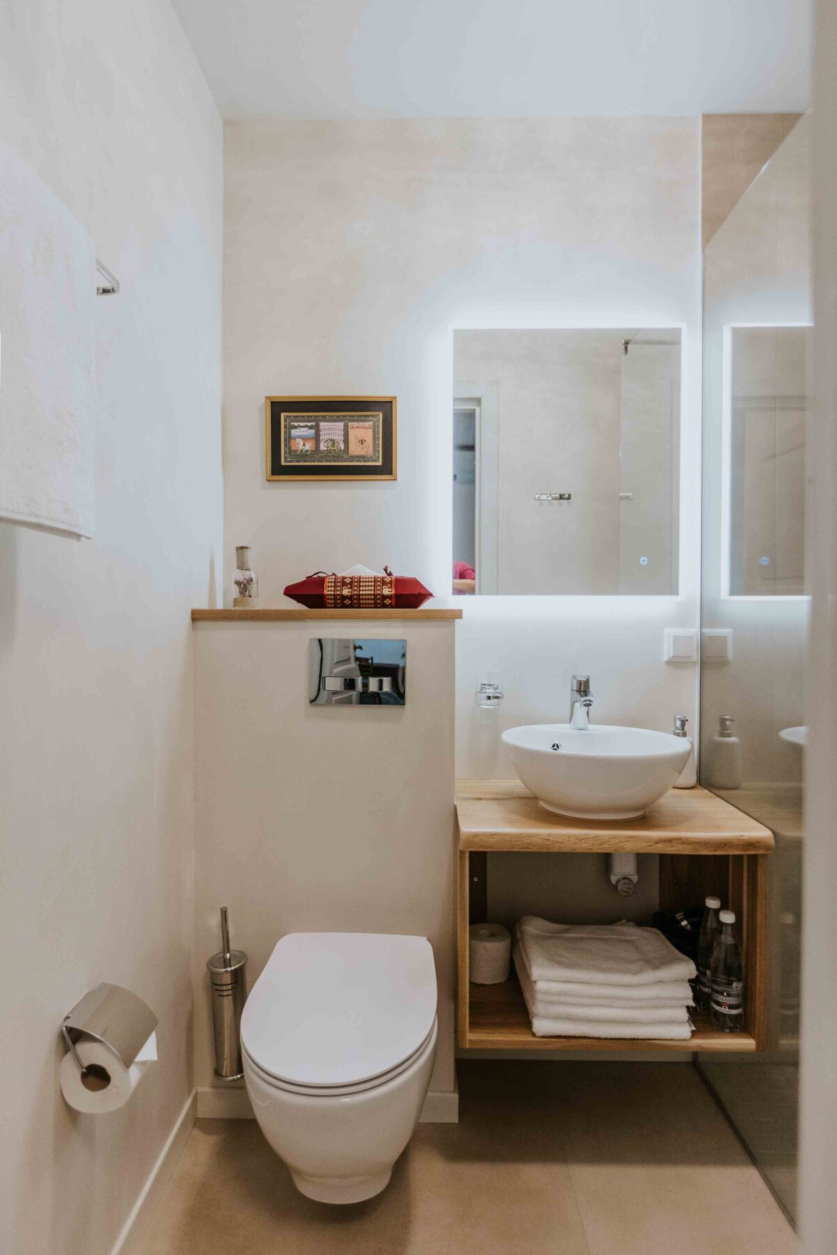 OHH tuba India majutus Haapsalus pesuruum